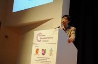 Prof. Yuen Kwok-yung delivers a keynote lecture